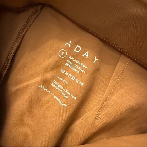 ADAY • Turn it Up pant - camel brown - Small high rise straight leg - Picture 7 of 7